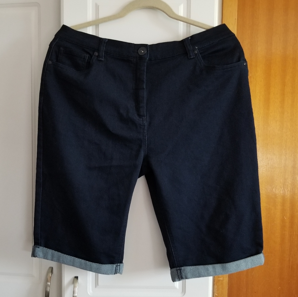 ๐ญj Jess dark blue denim bermuda style shorts - Picture 4 of 4